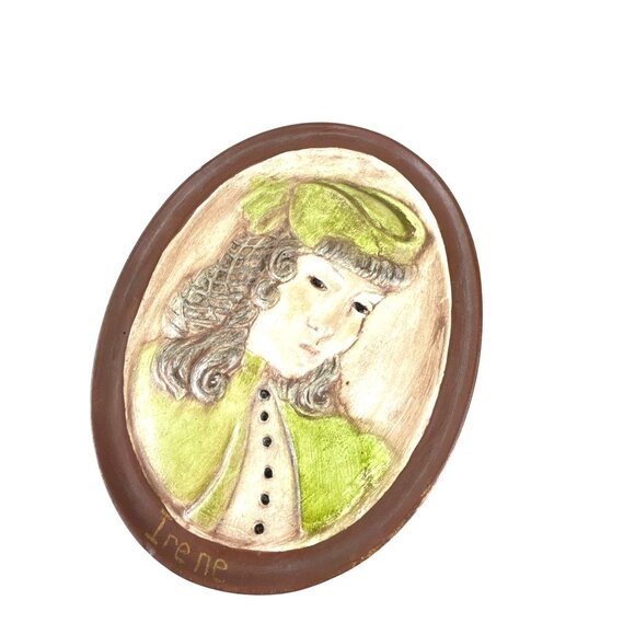 Vintage W. Watters Ceramic Wall Plaque Girl Portrait Signed "Irene" 6" - Picture 4 of 7